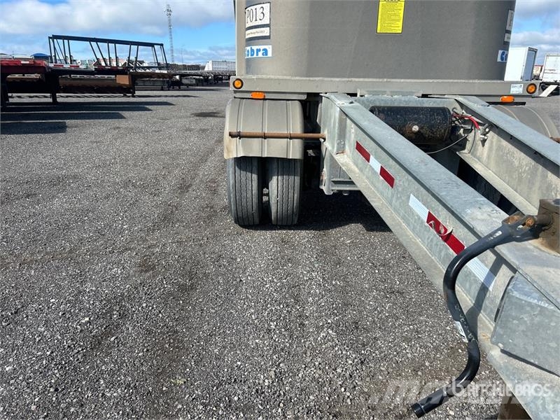 Cobra 17 ft Tri/A Pup Dump Trailer Bañera