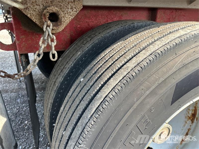 Cobra 17 ft Tri/A Pup Dump Trailer Bañera