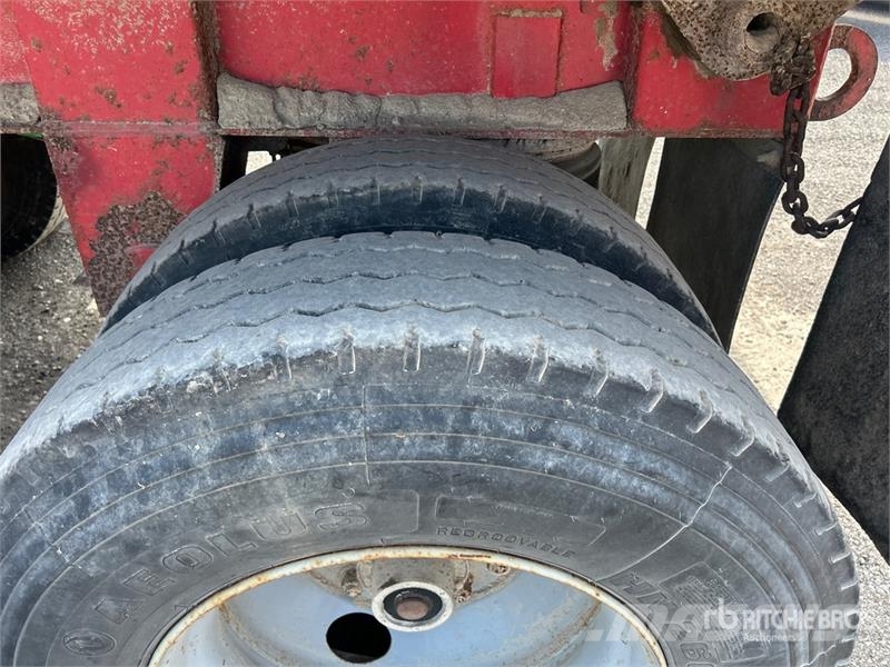 Cobra 17 ft Tri/A Pup Dump Trailer Bañera