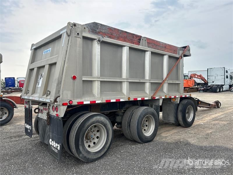 Cobra 17 ft Tri/A Pup Dump Trailer Bañera