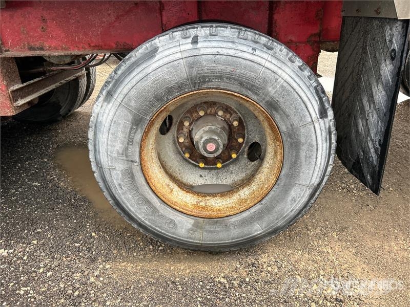 Cobra 17 ft Tri/A Pup Dump Trailer Bañera