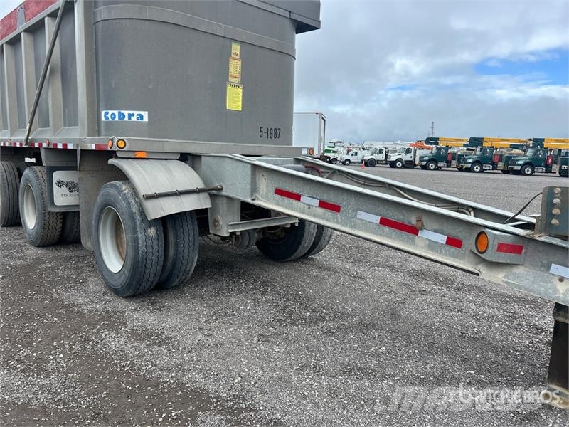 Cobra 17 ft Tri/A Pup Dump Trailer Bañera