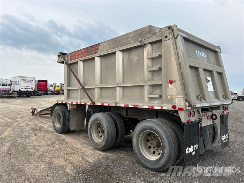 Cobra 17 ft Tri/A Pup Dump Trailer Bañera
