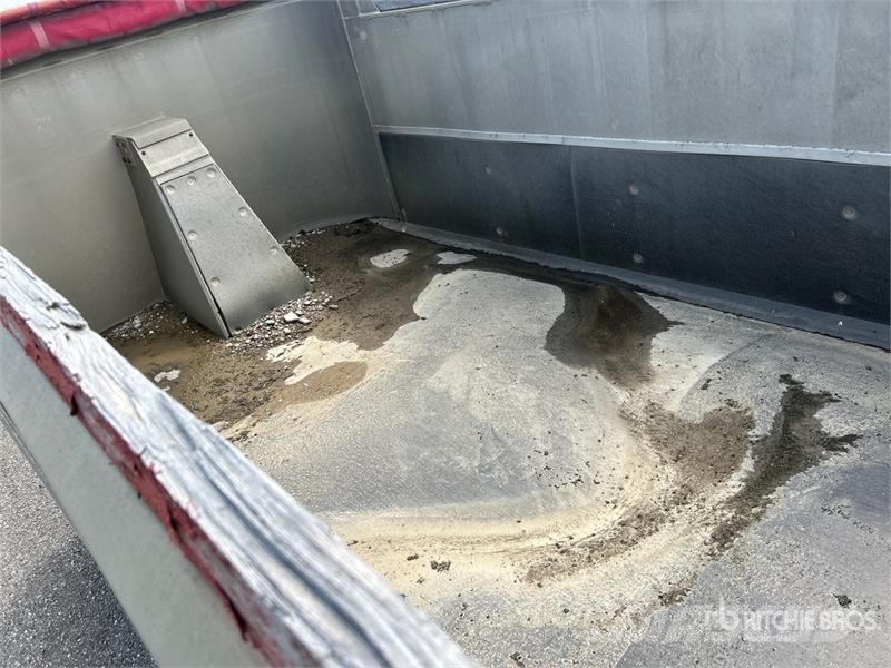 Cobra 17 ft Tri/A Pup Dump Trailer Bañera