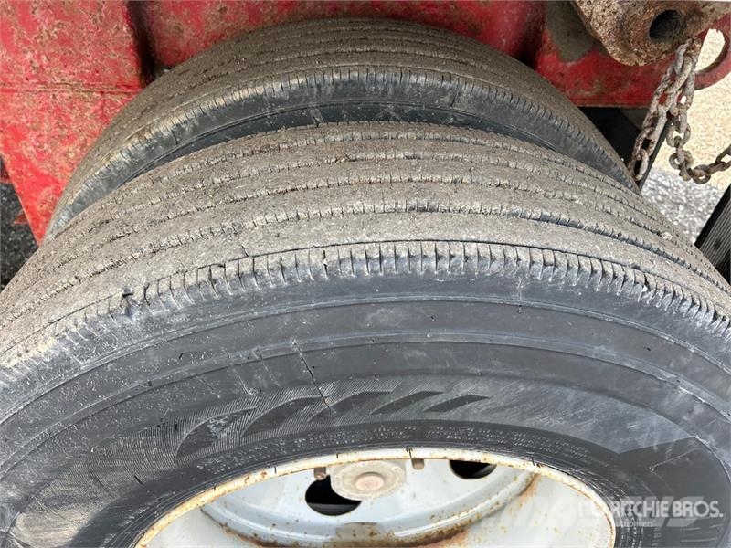 Cobra 17 ft Tri/A Pup Dump Trailer Bañera