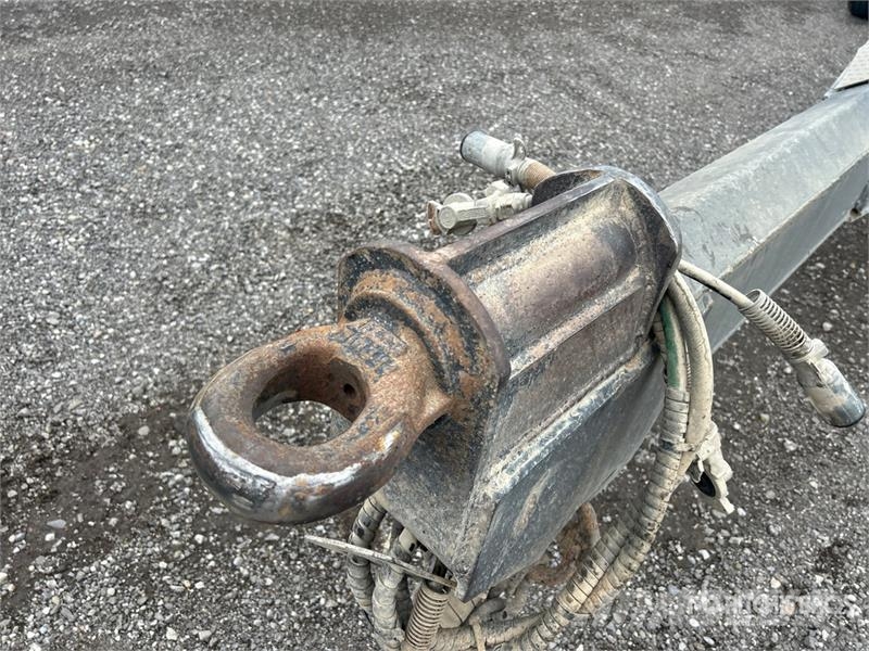 Cobra 17 ft Tri/A Pup Dump Trailer Bañera
