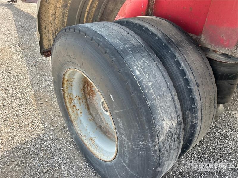 Cobra 17 ft Tri/A Pup Dump Trailer Bañera