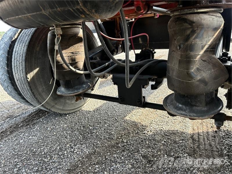 Cobra 17 ft Tri/A Pup Dump Trailer Bañera