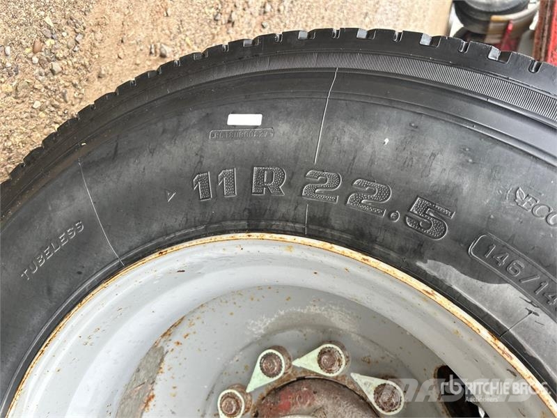 Cobra 17 ft Tri/A Pup Dump Trailer Bañera