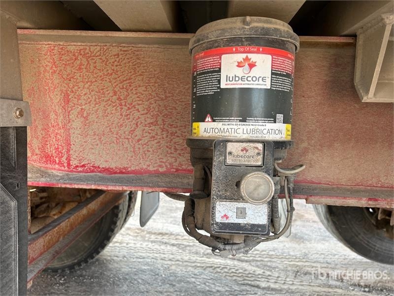Cobra 17 ft Tri/A Pup Dump Trailer Bañera