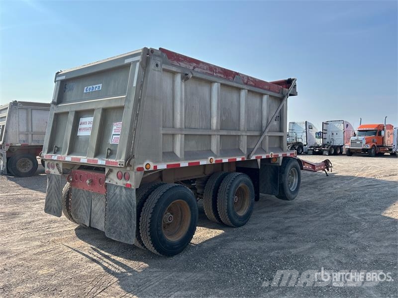 Cobra 17 ft Tri/A Pup Dump Trailer Bañera