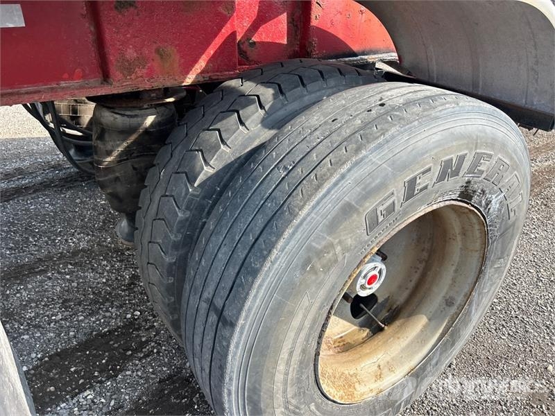 Cobra 17 ft Tri/A Pup Dump Trailer Bañera