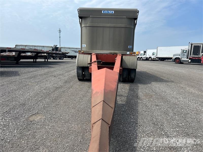 Cobra 17 ft Tri/A Pup Dump Trailer Bañera