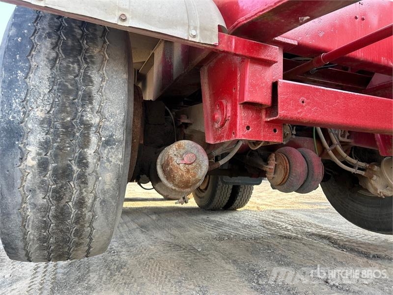 Cobra 17 ft Tri/A Pup Dump Trailer Bañera