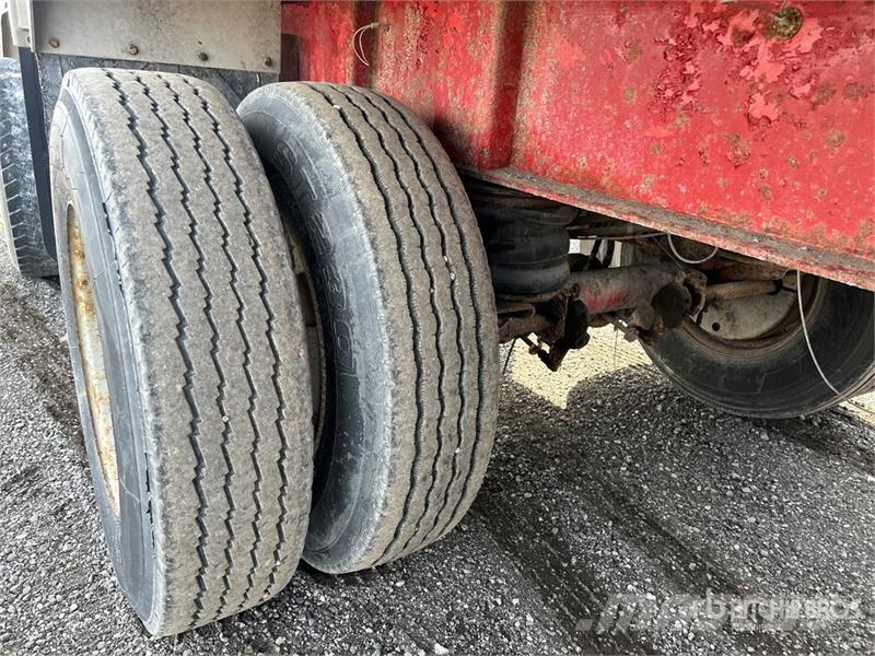 Cobra 17 ft Tri/A Pup Dump Trailer Bañera