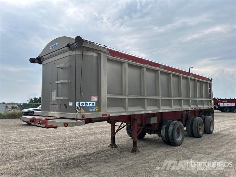 Cobra 33 ft Tri/A End Dump Trailer Bañera