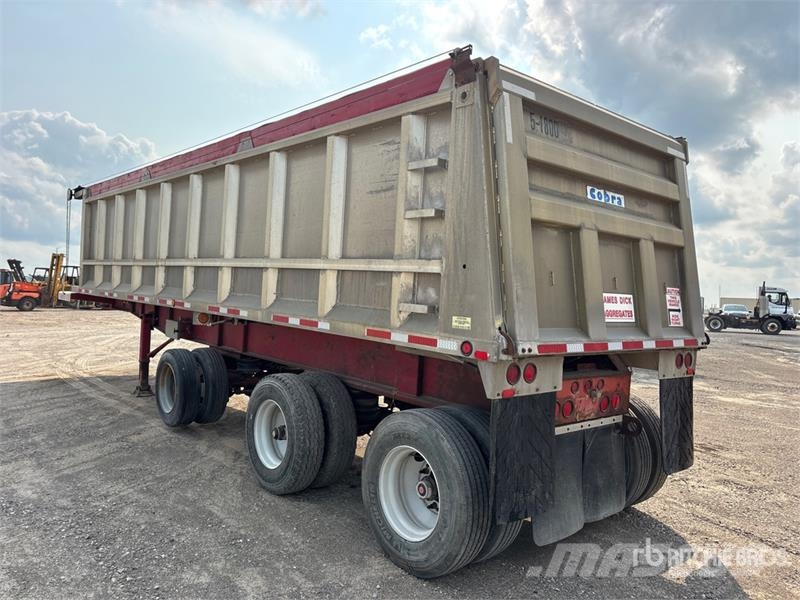Cobra 33 ft Tri/A End Dump Trailer Bañera