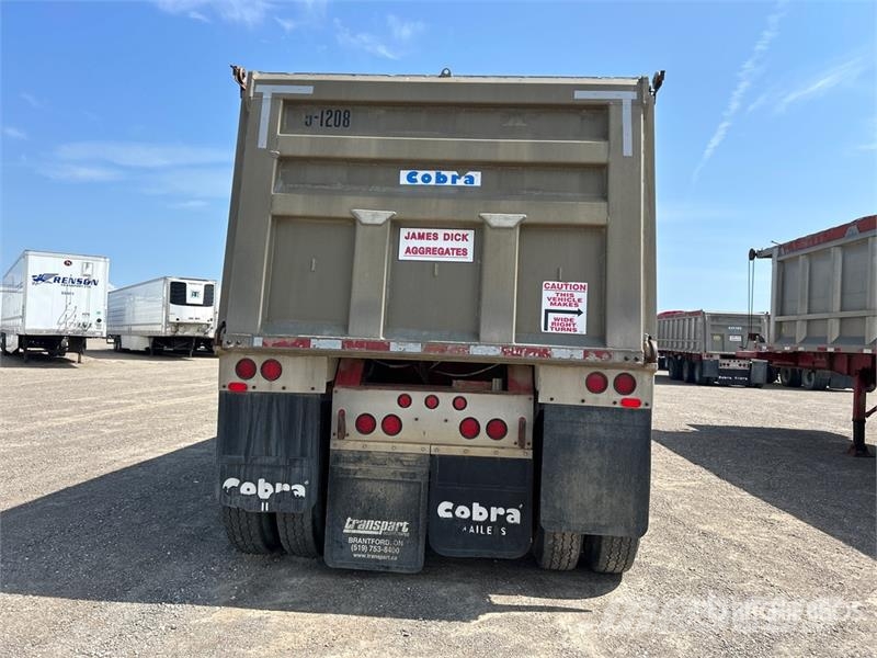 Cobra 33 ft Tri/A End Dump Trailer Bañera