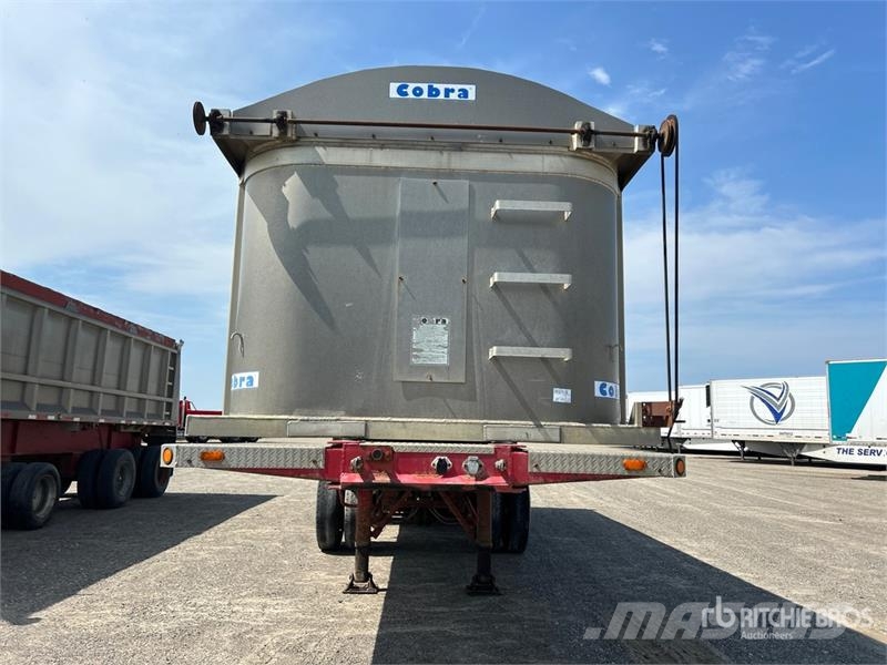 Cobra 33 ft Tri/A End Dump Trailer Bañera