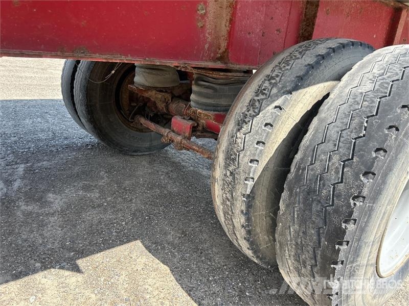 Cobra 33 ft Tri/A End Dump Trailer Bañera