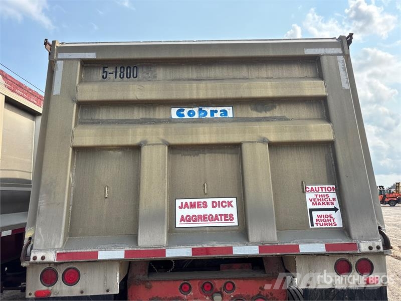 Cobra 33 ft Tri/A End Dump Trailer Bañera