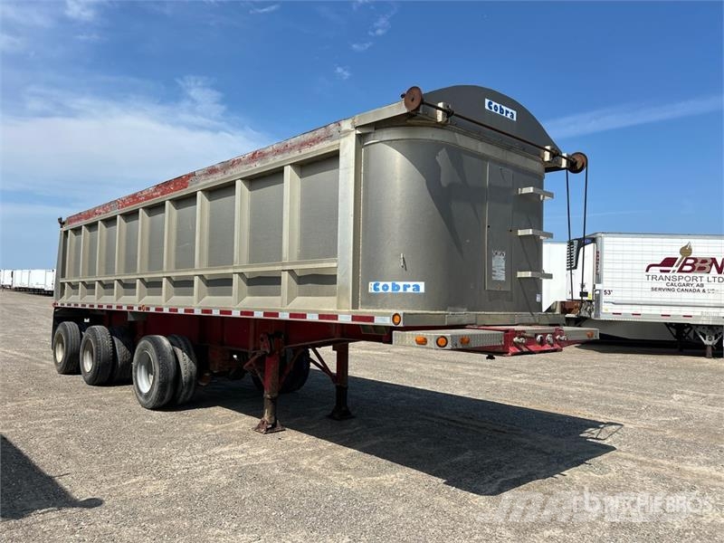 Cobra 33 ft Tri/A End Dump Trailer Bañera