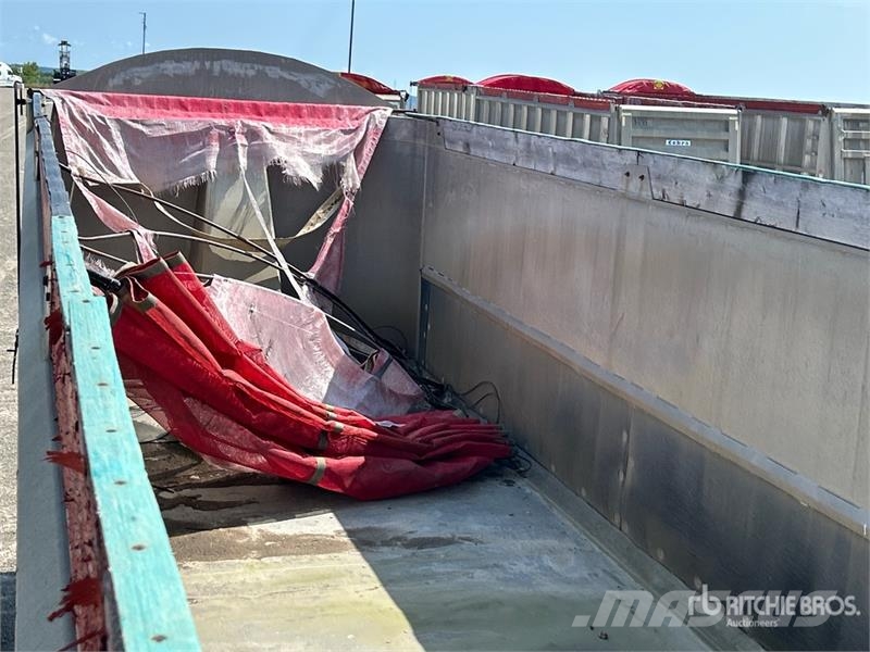 Cobra 33 ft Tri/A End Dump Trailer Bañera