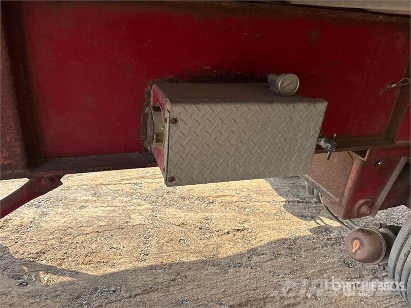 Cobra 33 ft Tri/A End Dump Trailer Bañera