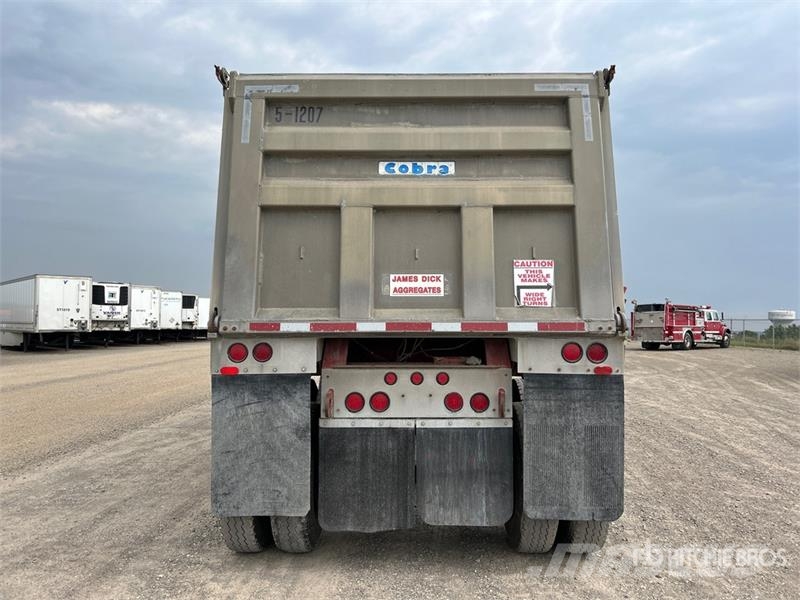 Cobra 33 ft Tri/A End Dump Trailer Bañera