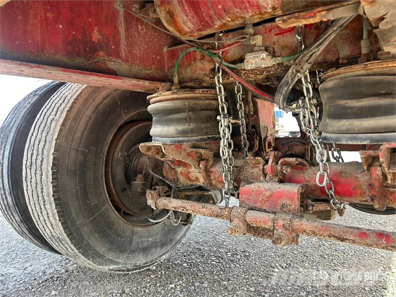 Cobra 33 ft Tri/A End Dump Trailer Bañera
