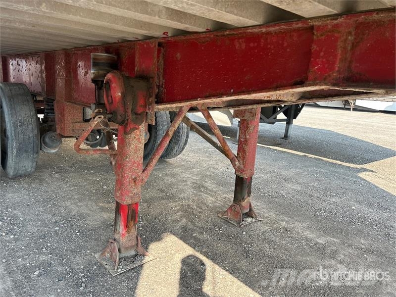 Cobra 34 ft Tri/A End Dump Trailer Bañera