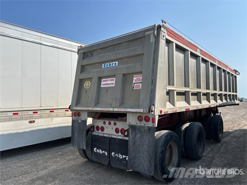 Cobra 34 ft Tri/A End Dump Trailer Bañera