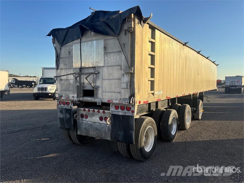 Cobra 44 ft Quad/A End Dump Trailer Kipper