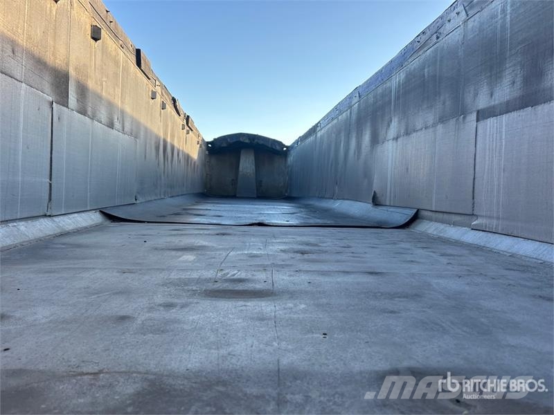Cobra 44 ft Quad/A End Dump Trailer Kipper