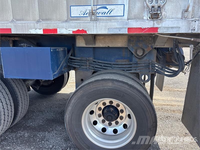 Cobra Aerowall 45 ft Quad/A End Dump Trailer Bañera
