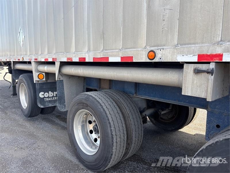 Cobra Aerowall 45 ft Quad/A End Dump Trailer Bañera