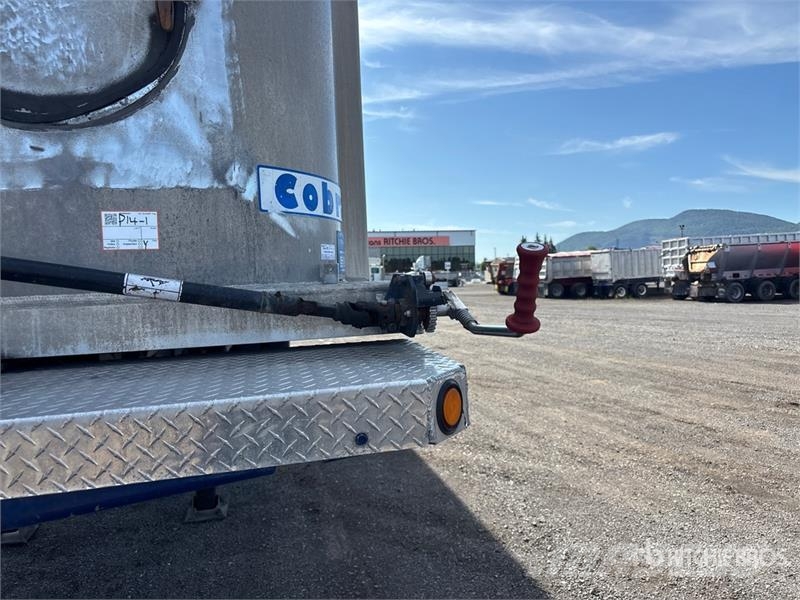 Cobra Aerowall 45 ft Quad/A End Dump Trailer Bañera