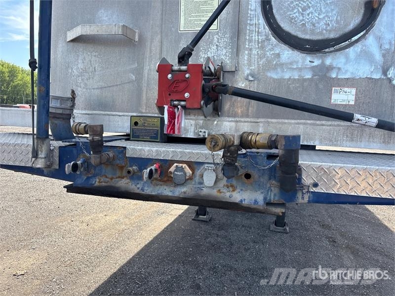 Cobra Aerowall 45 ft Quad/A End Dump Trailer Bañera