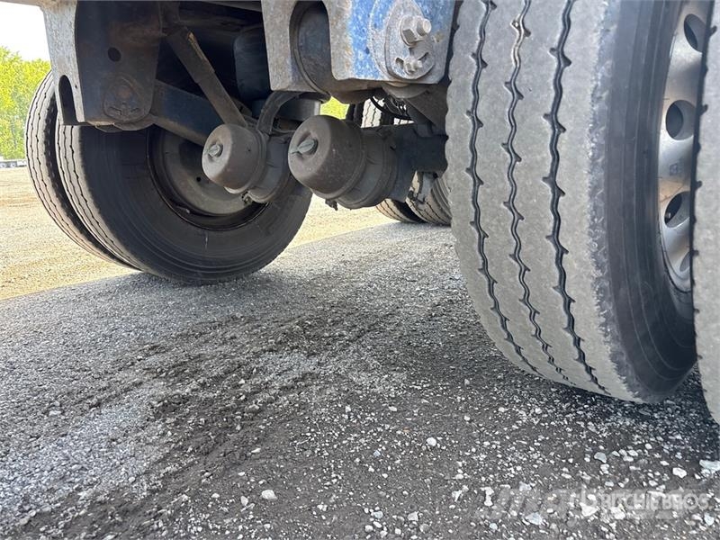 Cobra Aerowall 45 ft Quad/A End Dump Trailer Bañera