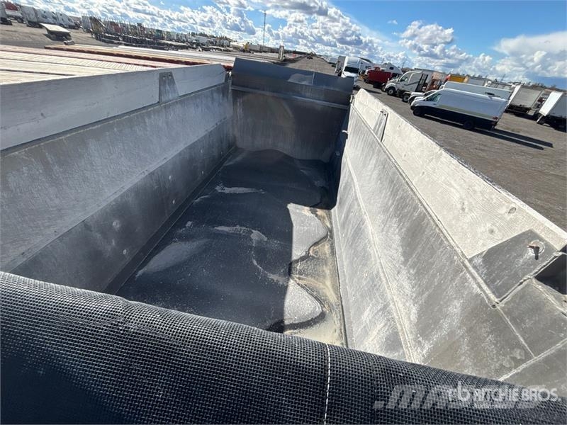 Cobra Tri/A Pup Dump Trailer مقطورات قلابة