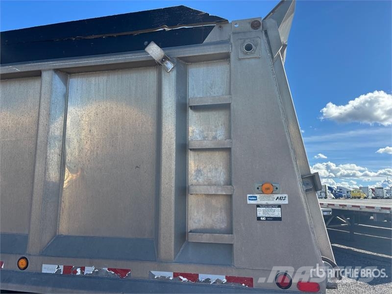 Cobra Tri/A Pup Dump Trailer مقطورات قلابة