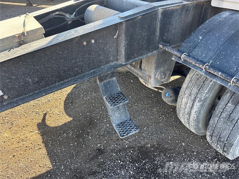 Cobra Tri/A Pup Dump Trailer مقطورات قلابة