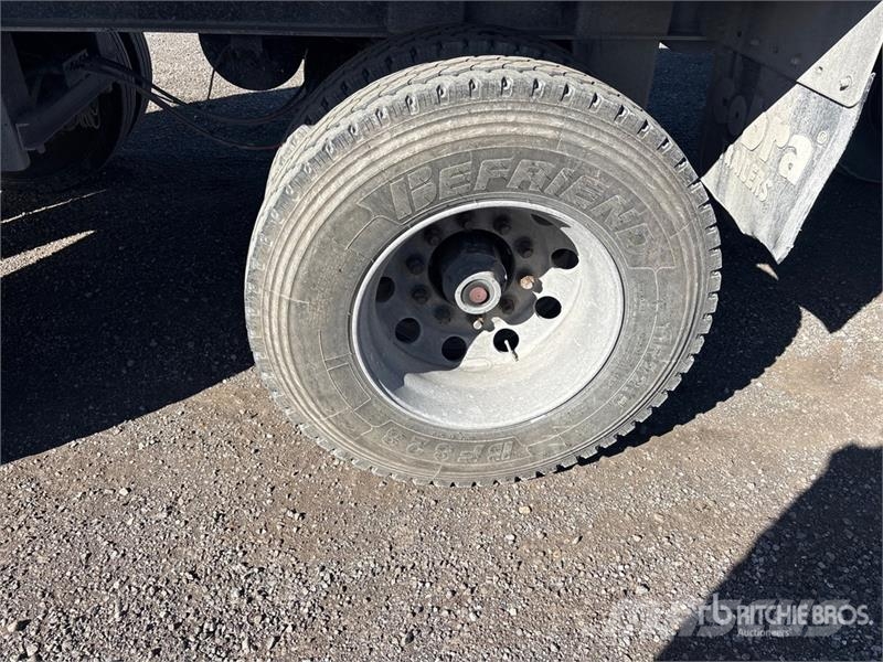 Cobra Tri/A Pup Dump Trailer مقطورات قلابة