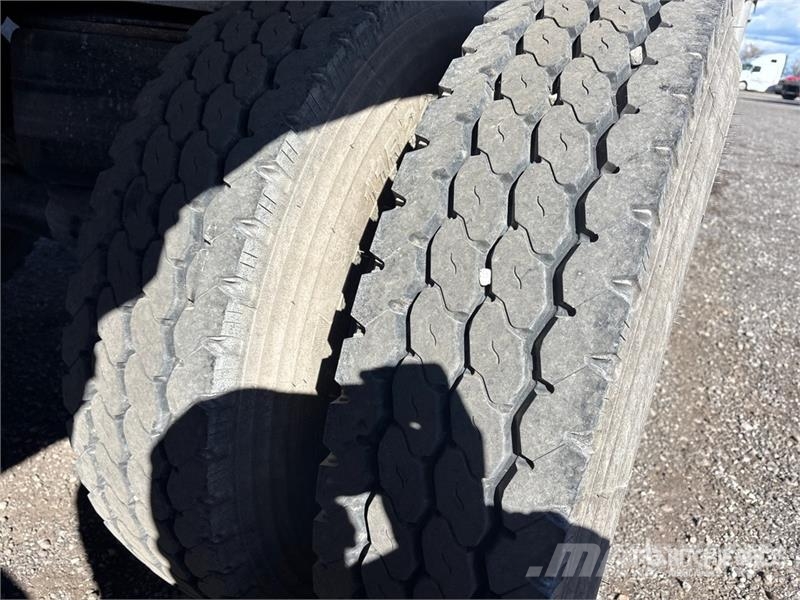 Cobra Tri/A Pup Dump Trailer مقطورات قلابة
