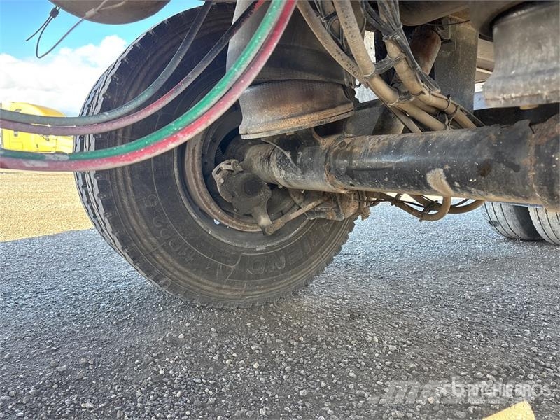 Cobra Tri/A Pup Dump Trailer مقطورات قلابة