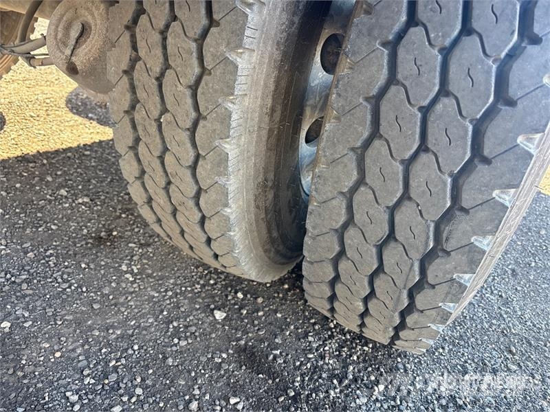 Cobra Tri/A Pup Dump Trailer مقطورات قلابة