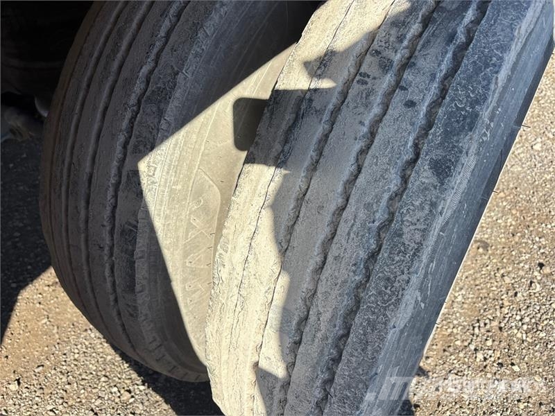 Cobra Tri/A Pup Dump Trailer مقطورات قلابة