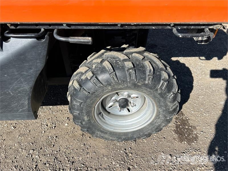 Coleman UT400 4x4 Utility Vehicle Taajamakoneet