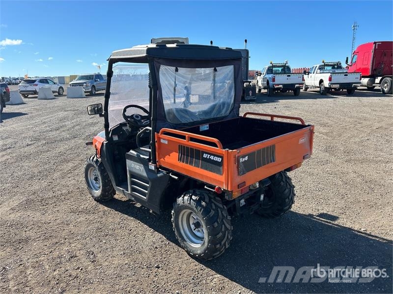 Coleman UT400 4x4 Utility Vehicle Taajamakoneet