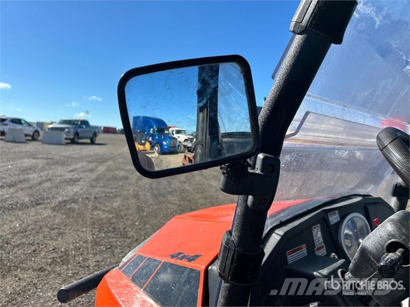 Coleman UT400 4x4 Utility Vehicle Taajamakoneet